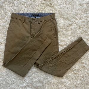 Banana Republic Men’s Mason Athletic Fit Chinos